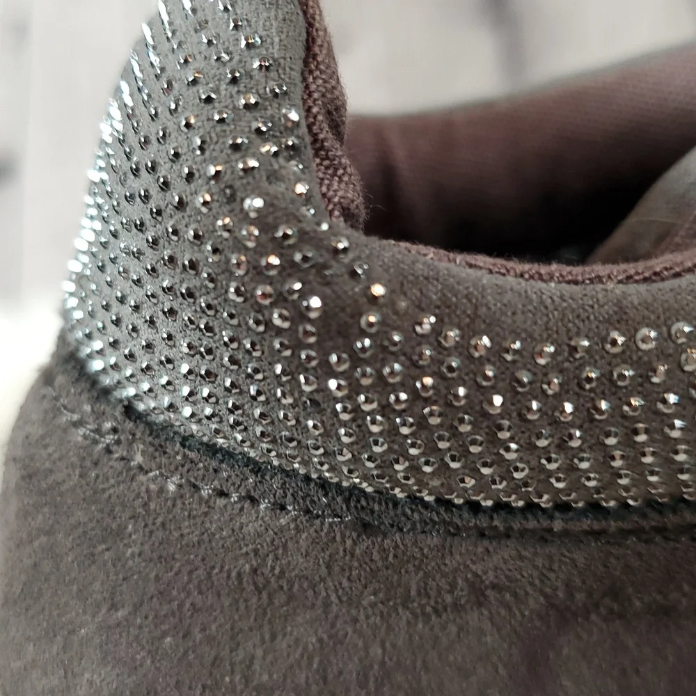 Nine West Gray and Silver Leather Wedge Sneakers Size 8